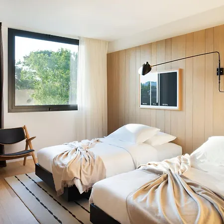 فندق Briig Boutique 4*