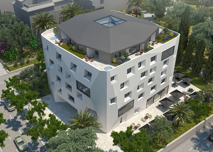Briig Boutique 4*