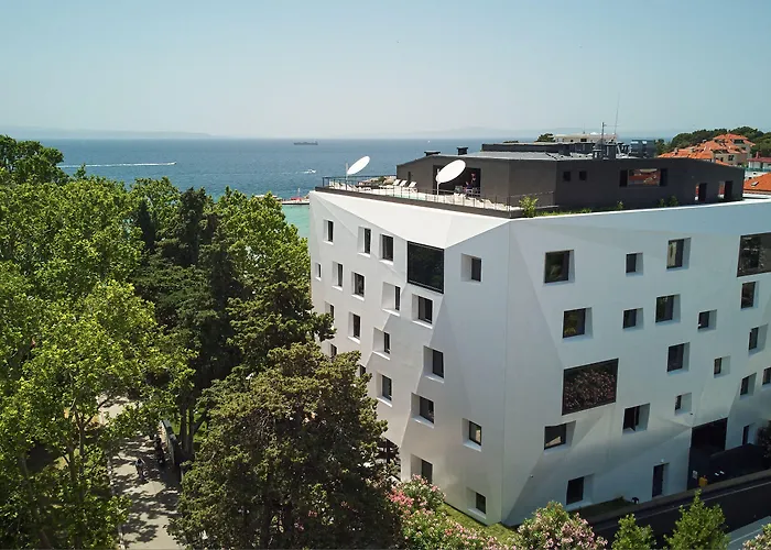 Briig Boutique Σπλιτ