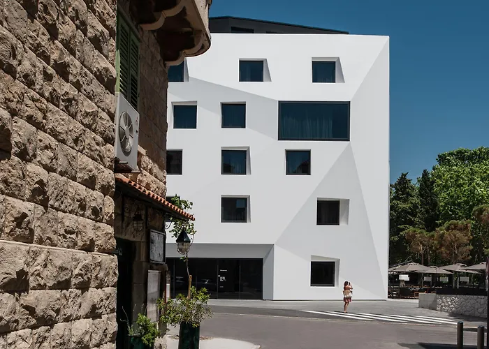 Ξενοδοχείο Briig Boutique 4*